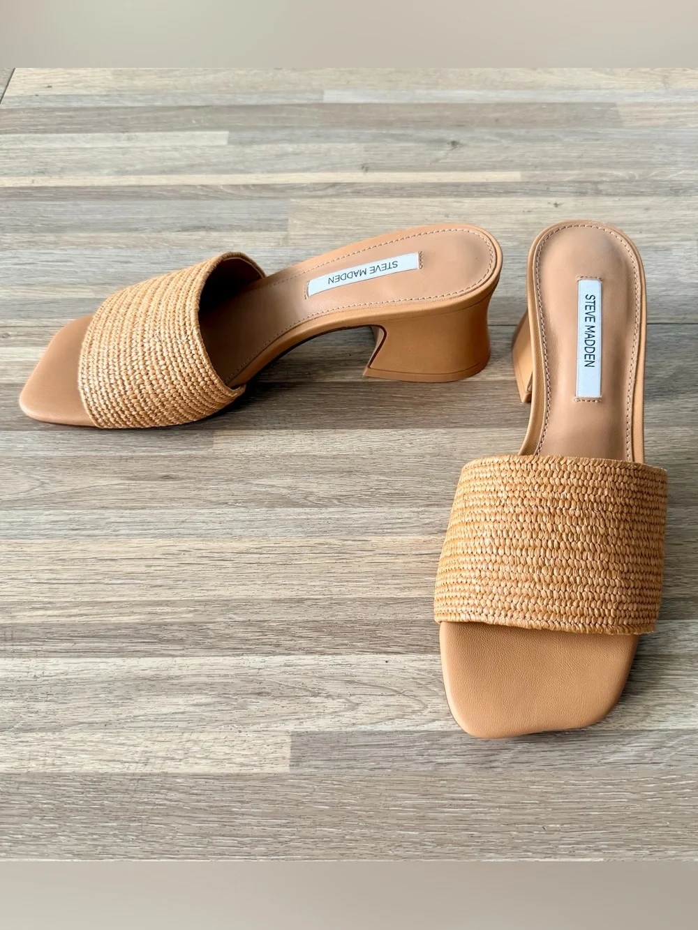 Steve Madden Frolic tan raffia block heel mules, women’s size 6 NWOT